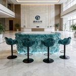 Modern luxury crystal luminous island table, bar, villa, high-end feeling, transparent resin reception, irregular bar counter in front