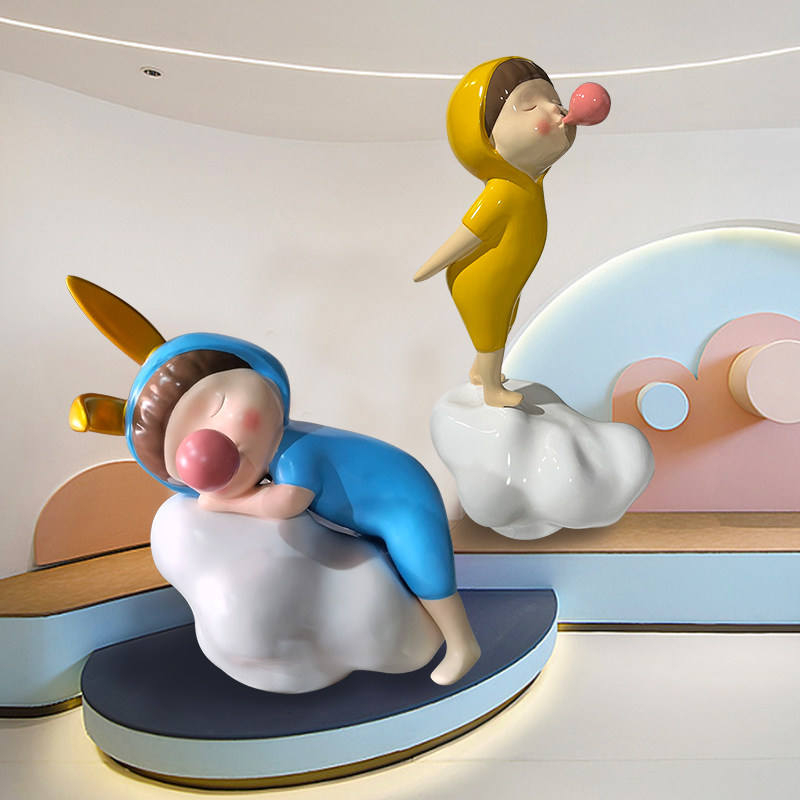 Cute Bubble Girl Sculpture of Internet-Famous C...